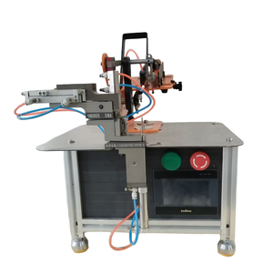 เครื่องปักป้ายแขวนอัตโนมัติแบบวงแหวนและปลอกการ์ดสำหรับวงแหวนป้ายแขวน - Product Image 1