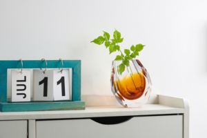 Vase en verre de Murano soufflé à la main, design art déco avec artisanat en bois de vent simple pour la maison, art de table pour fleurs - Product Image 3