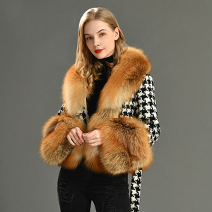 Cappotto da Donna in Lana e <span class=keywords><strong>Cashmere</strong></span> a Maniche Lunghe Stile Retrò con Collo in Pelliccia di Volpe Rossa di Lusso - Product Image 2