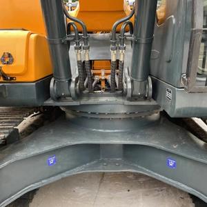 Pelle sur chenilles originale Hyundai 220-9S de 22 tonnes d'occasion avec moteur Cummins Capacité du godet de 1.2m Puissance de 110 à 125 kW - Product Image 6