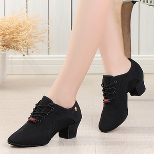 <span class=keywords><strong>Chaussures</strong></span> <span class=keywords><strong>de</strong></span> <span class=keywords><strong>danse</strong></span> pour femmes, <span class=keywords><strong>chaussures</strong></span> latine pour hommes et femmes, <span class=keywords><strong>chaussures</strong></span> <span class=keywords><strong>de</strong></span> <span class=keywords><strong>danse</strong></span> <span class=keywords><strong>de</strong></span> <span class=keywords><strong>salon</strong></span> <span class=keywords><strong>d</strong></span>'<span class=keywords><strong>entraînement</strong></span>, baskets <span class=keywords><strong>de</strong></span> <span class=keywords><strong>danse</strong></span> <span class=keywords><strong>de</strong></span> Tango modernes, noir et rouge - Product Image 2