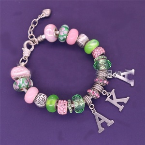 Pulseras de Cuentas para Hermandad, Pulsera de Cuentas de Vidrio Rosa y Verde, Regalo para Mujeres de Hermandad, Pulsera de Cuentas de Colores, Pulsera con Dije de Protección - Product Image 5