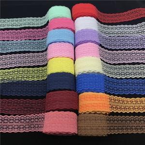 เส้นใยโพลีเอสเตอร์สีขาวผ้าปักอย่างหรูหราเป็นมิตรกับสิ่งแวดล้อมผ้าลูกไม้ยืดหยุ่นตัดเย็บขอบตัดเซ็กซี่ - Product Image 2