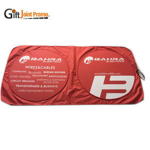 แผ่นบังแดดรถยนต์พับได้แบบพิมพ์ลายตามสั่ง แผ่นบังแดดหน้าต่างรถยนต์แบบยืดหดได้ ทำจากวัสดุไทเวค ทรงวงกลมคู่ พร้อมโลโก้ - Product Image 4