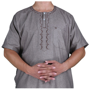 CCY Robe de chambre arabe à manches courtes en polyester respirant fait à la main pour hommes en couleurs mélangées pour vêtements musulmans Thobe arabe modeste - Product Image 3