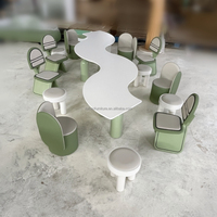 Ensemble de meubles de maternelle en bois personnalisés modernes avec chaises en forme de S pour chambre, école, salon - Sûr et durable