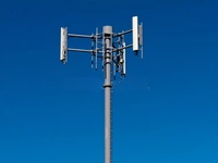Fabricant de tours monopôles à joint coulissant pour applications de télécommunications et de communication en extérieur