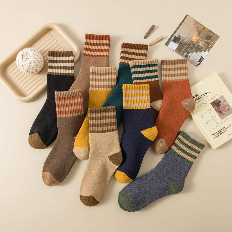 Japanese Vintage Ins Fashionable Trill Socks for Women Autumn Winter Thickened Mid-Length Crew Striped Cotton with Fleece Lining