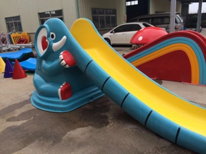 Toboganes de agua de fibra de vidrio para niños residenciales y almohadillas para salpicaduras Equipo de parque acuático para juegos divertidos para niños - Product Image 6