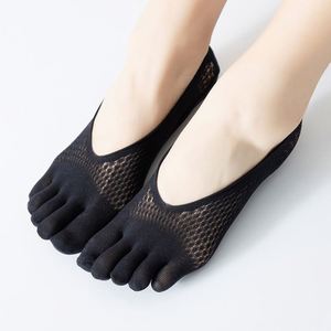 Chaussettes à cinq doigts pour femmes, mode printemps, été et automne, chaussettes courtes pour femmes et dames, chaussettes bateau en coton à 5 doigts - Product Image 1