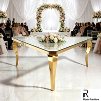 Table de banquet de luxe au design moderne, en acier inoxydable doré, avec plateau en verre et pieds courbes, idéale pour les mariages et les événements