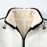 Veste Teddy Oversize Noire Crème pour Femme en Polaire Haute Densité et Fausse Fourrure en Polyester, Col Montant, Fermeture Éclair Intégrale, Colorblock, Fabrication Personnalisée