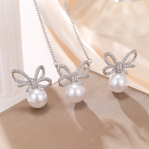 Ensemble collier et boucles d'oreilles en perles, collier et boucles d'oreilles en zircon papillon, collier et boucles d'oreilles réalistes, ensembles de collier et boucles d'oreilles en or - Product Image 4