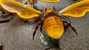 Bumblebee Decorative Lamp Bee Rotating Lawn Lamp
