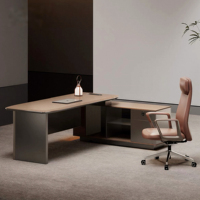 Bureau de direction moderne en bois de luxe avec éclairage LED, taille personnalisée, bureau de direction moderne pour cadre supérieur