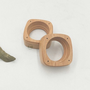 Fabricants de produits en bois : Fabrication sur mesure, échantillonnage, bois massif (hêtre, noyer noir), porte-cartes de téléphone portable, calendriers, cartes de notes - Product Image 4