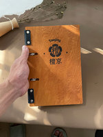 Carpeta de Menú Clásica de Madera con Logotipo Personalizado Grabado con Láser, A5, Personalizable, de Cuero Sintético con Anillas Metálicas para Menús de Cafetería