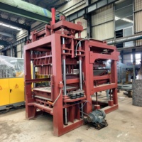 Machine à briques hydraulique entièrement automatique QT4-15 pour la fabrication de blocs creux et de pavés autobloquants, idéale pour les briqueteries