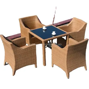 手工编织藤制户外家具桌椅出售玻璃餐桌