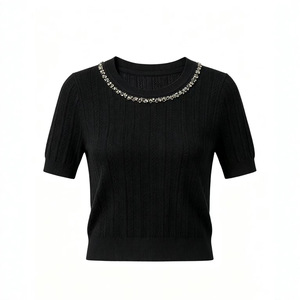 Haut court en tricot blanc à manches courtes, col rond, détail perlé, pour femme, été - Product Image 2