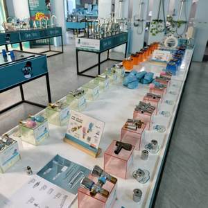 Sèche-serviettes électrique intelligent avec affichage numérique antibactérien pour salle de bain, rangement et séchage domestique - Product Image 6