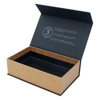 Boîte cadeau de luxe en carton rigide noir et marron avec insert en mousse EVA, logo personnalisé en relief, fermeture magnétique, commande minimum de 500 unités