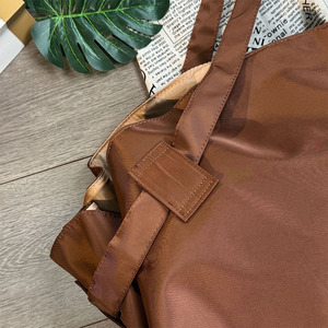 Bolsa de Playa de Gran Capacidad para Mujer, Plegable, Resistente a la Arena, Manta de Picnic, Perfecta para <span class=keywords><strong>Piscina</strong></span>, Camping y Playa - Product Image 5