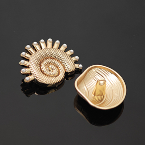 Tùy Chỉnh Vàng Kẽm Hợp Kim Shank Nút Đặc Biệt Vỏ Sò Biển Con Sao Biển Hình Dạng Không Thường Xuyên Cho Quần Áo Nút Nhà Sản Xuất - Product Image 5