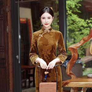 202 สไตล์แห่งชาติกระชับสัดส่วนแขนยาวเก้านาทีงานแต่งงานแม่แสดงขายส่งกํามะหยี่ใหม่ Jacquard Cheongpao - Product Image 4