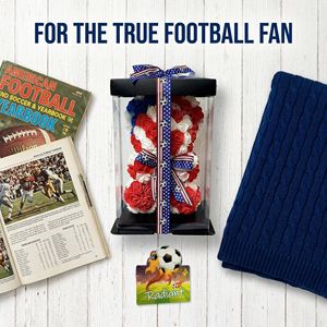 Ours en roses artificielles USA 2026 avec boîte cadeau, fleurs artificielles rouges, blanches et bleues, ours en peluche avec ruban de football étoiles et rayures - Product Image 4