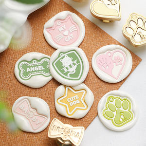 Têtes de tampons à cire sur le thème des animaux de compagnie, formes de patte de chat, de chien et d'os, tampons décoratifs en plastique pour journalisation - Product Image 1