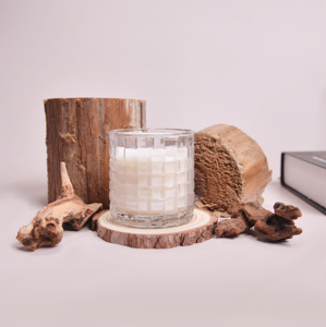 Vela de Masaje de Cera de Soja Artesanal Personalizada ZYEN GM-060, de Lujo, Única, con Tiempo de Quemado de 20 a 40 Horas, MOQ Bajo, en Frasco de Cerámica y Madera - Product Image 6