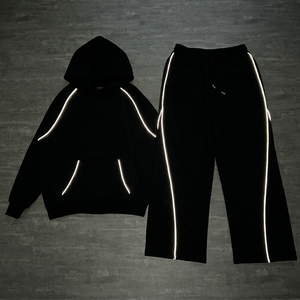 Ensemble de survêtement unisexe personnalisé de haute qualité, respirant, pour l'hiver, avec sweat à capuche, réfléchissant, style streetwear, en coton épais - Product Image 1