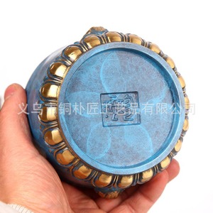 Quemador de incienso grande de cobre con forma de loto para uso doméstico, adecuado para ofrecer incienso a Buda, estilo Xuande. - Product Image 3