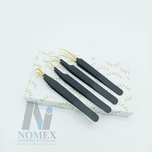 แหนบต่อขนตาคุณภาพสูง สแตนเลสสตีล ปลายเคลือบทอง จับถนัดมือ ดีไซน์เพชร สำหรับดูแลขนตาแบบวอลลุ่ม - Product Image 4