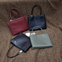 Sacs carrés de luxe légers coréens en gros, sacs à main portables pour femmes avec doubles poignées fines et rondes, idéaux pour le bureau et les voyages d'affaires