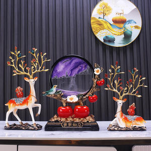 Figurine sculptée en résine époxy Lucky Elk, art populaire, décoration pour meuble TV, véranda, cave à vin, cadeau de pendaison de crémaillère, cadeau pour une nouvelle maison - Product Image 2