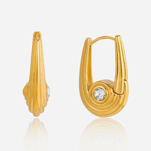 Pendientes de Aro Geométricos en Forma de U, Chapados en Oro de 18K, Acero Inoxidable, Engaste de Bisel con Diamantes de Imitación, Joyería para Mujer de Uso Diario - Product Image 1