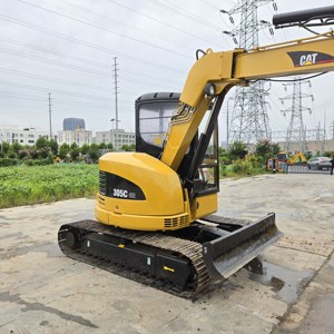 Excavatrice C-A-T 305CCR de 5,32 tonnes, mini-excavatrice sur chenilles d'occasion, 36,7 kW, équipement de construction à vendre - Product Image 3