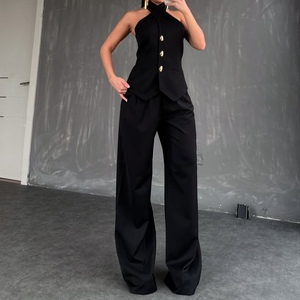 ชุดเซ็ตแฟชั่น 2 ชิ้น เสื้อกล้ามแบบผูกคอและกางเกงเอวสูง สไตล์ลำลองสำหรับผู้หญิง คอลเลคชั่นใหม่รับซัมเมอร์ - Product Image 1