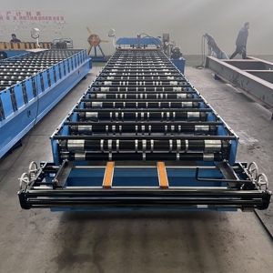Machine <span class=keywords><strong>de</strong></span> fabrication <span class=keywords><strong>de</strong></span> toitures profileuse <span class=keywords><strong>de</strong></span> tôle laminoir trapézoïdal machine <span class=keywords><strong>de</strong></span> formage <span class=keywords><strong>de</strong></span> rouleaux ondulés - Product Image 4