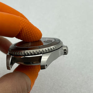 Vente en gros de pièces de montre pour hommes en acier inoxydable 316L avec verre saphir 20 ATM, finition brossée mate en titane, personnalisable, faible MOQ, NH35 - Product Image 6