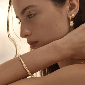 Colgante de Plata 925 Grabable Gemnel: Conjuntos de Joyería Mariposa 'Libertad' - Product Image 3