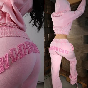 Ensembles pour femmes personnalisés en gros, OEM, de haute qualité, imprimés, brodés, décontractés, amples, avec capuche zippée - Product Image 1