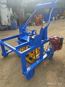 Machine à fabriquer des blocs creux en béton QMR4-45, alimentée par un moteur diesel, sans <span class=keywords><strong>électricité</strong></span> - Product Image 3