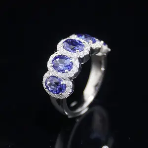 复古椭圆形蓝宝石戒指，配4x 6毫米蓝宝石和硅石，适合女性日常穿着
