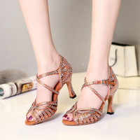 2025 chaussures de danse latine à semelle souple professionnelles Performance classique bronzée pour Salsa Bachata avec la norme nationale