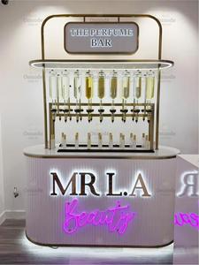 Espositore Mobile di Lusso per Profumi |   Scaffali Metallici Smontabili per Negozi di Alta Gamma - Product Image 5