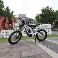Moto électrique tout-terrain Surron Light Bee X 2026 pour adultes, 10000W 72V, robuste, puissante, pour la montagne, moto enduro