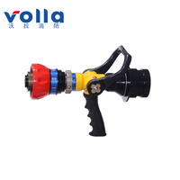 Lance d'incendie Volla Jet Spray à double fonction avec valve coulissante, protection individuelle (2,5-4 L/s), angle de brumisation 0-120°, portée 34,2 m, 1,0 MPa